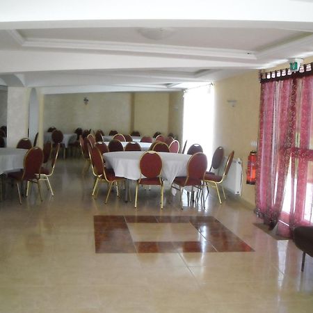 Hotel Acostel Meaux Εξωτερικό φωτογραφία