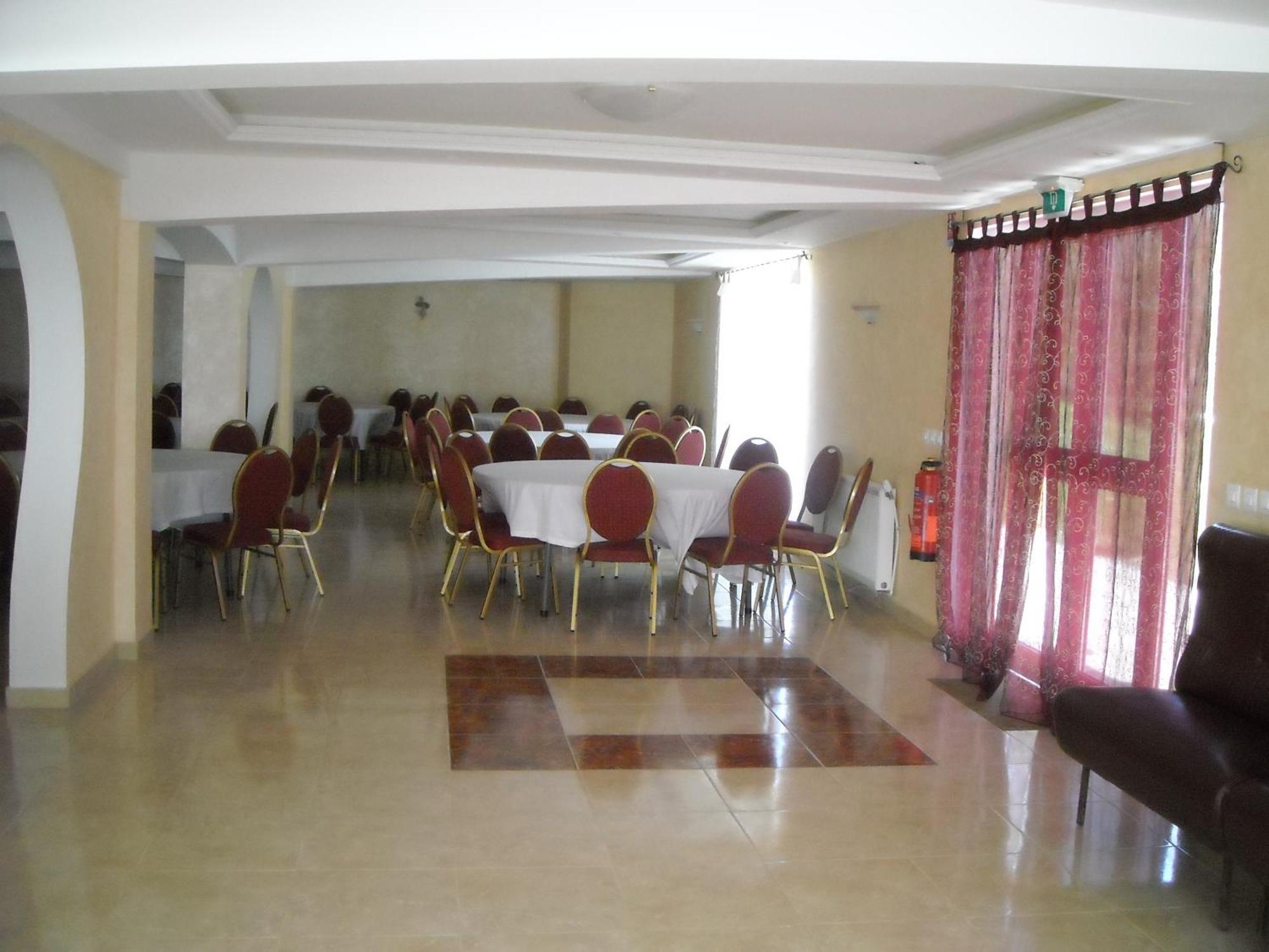 Hotel Acostel Meaux Εξωτερικό φωτογραφία