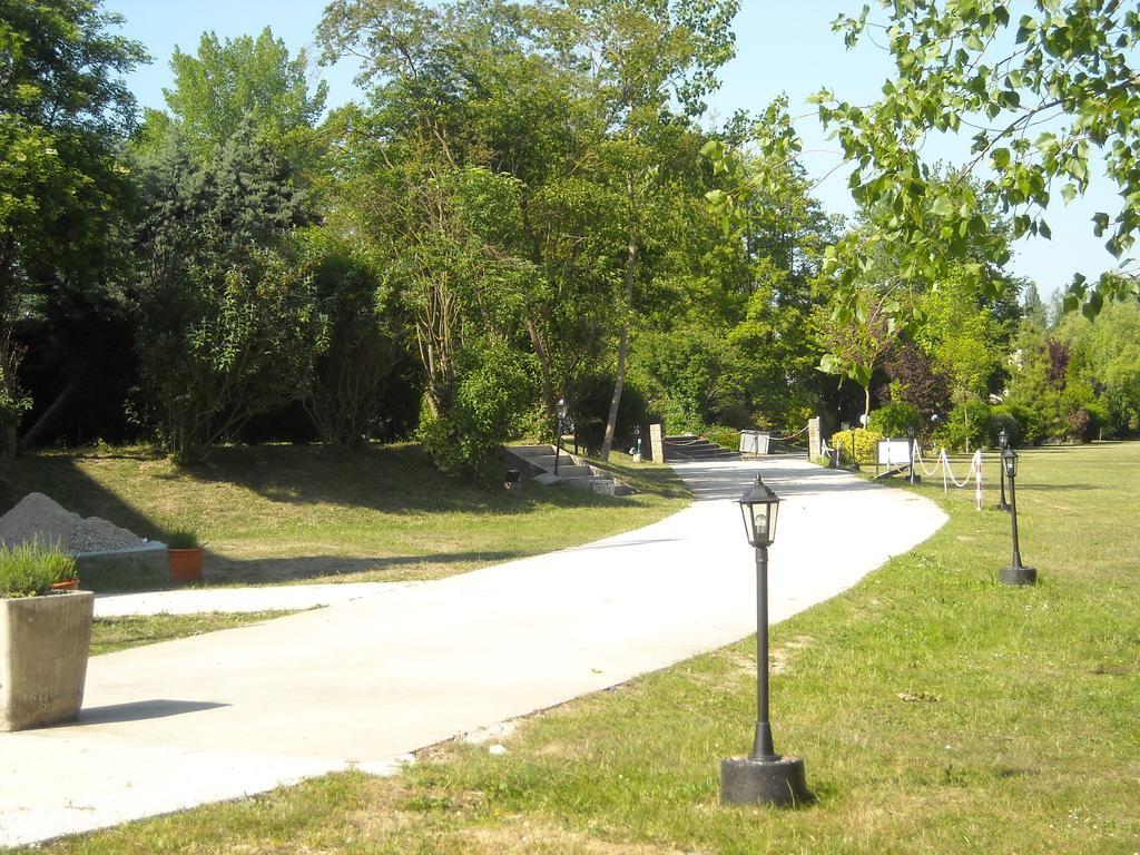Hotel Acostel Meaux Δωμάτιο φωτογραφία