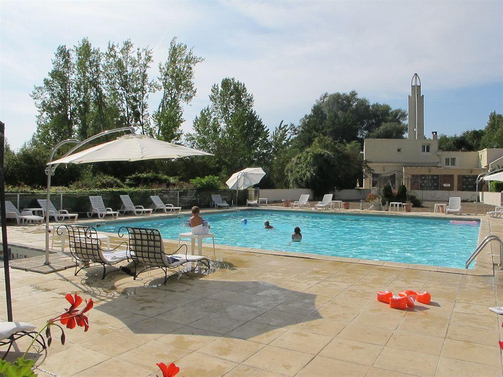 Hotel Acostel Meaux Εξωτερικό φωτογραφία