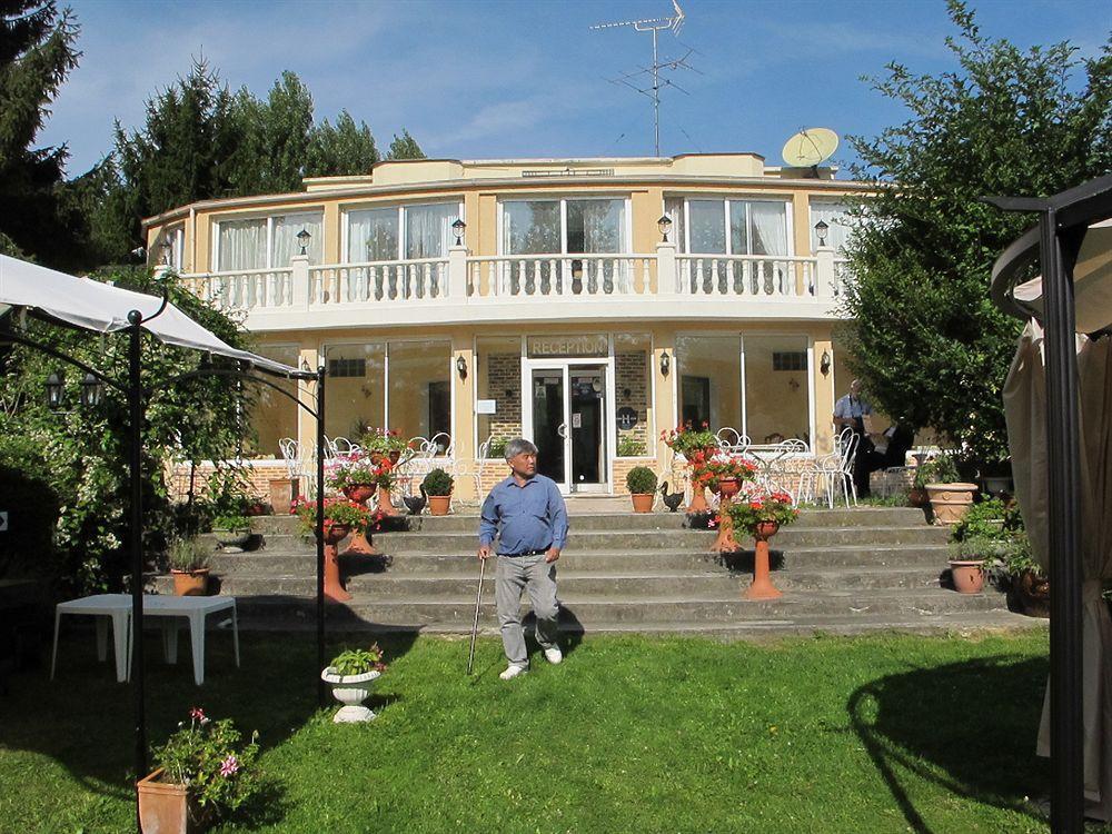 Hotel Acostel Meaux Εξωτερικό φωτογραφία