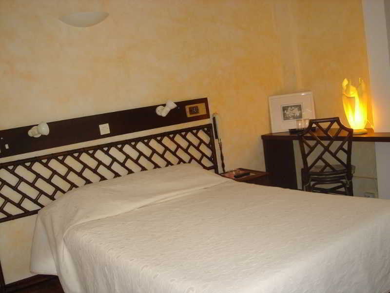 Hotel Acostel Meaux Εξωτερικό φωτογραφία