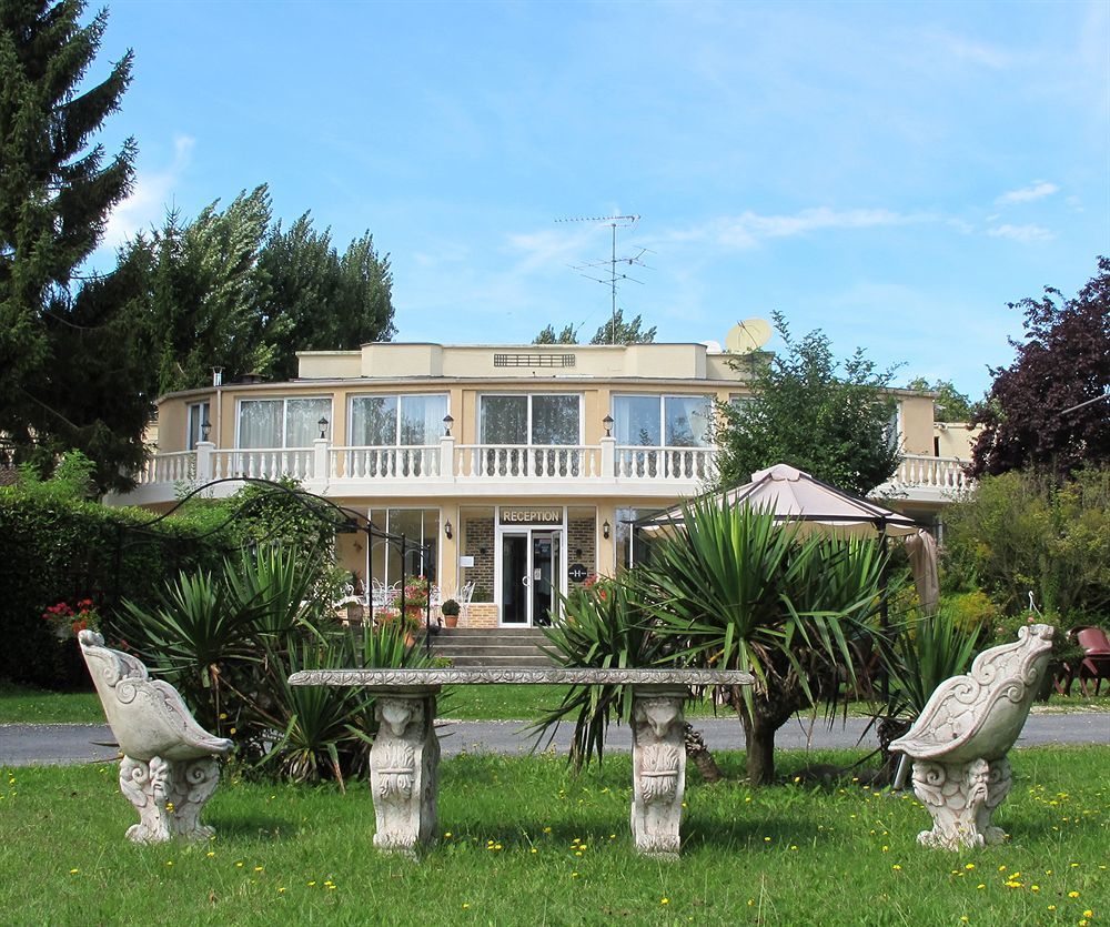 Hotel Acostel Meaux Εξωτερικό φωτογραφία